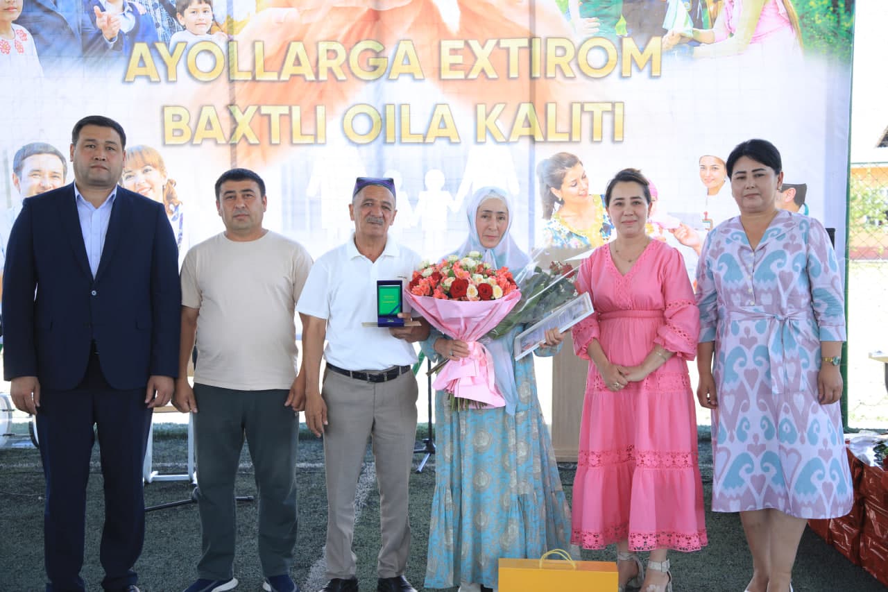 “Exemplary Family” Badges Presented to Their Owners in Quvasoy