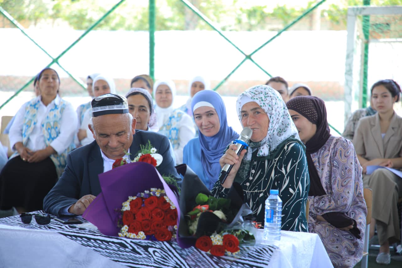 “Exemplary Family” Badges Presented to Their Owners in Quvasoy