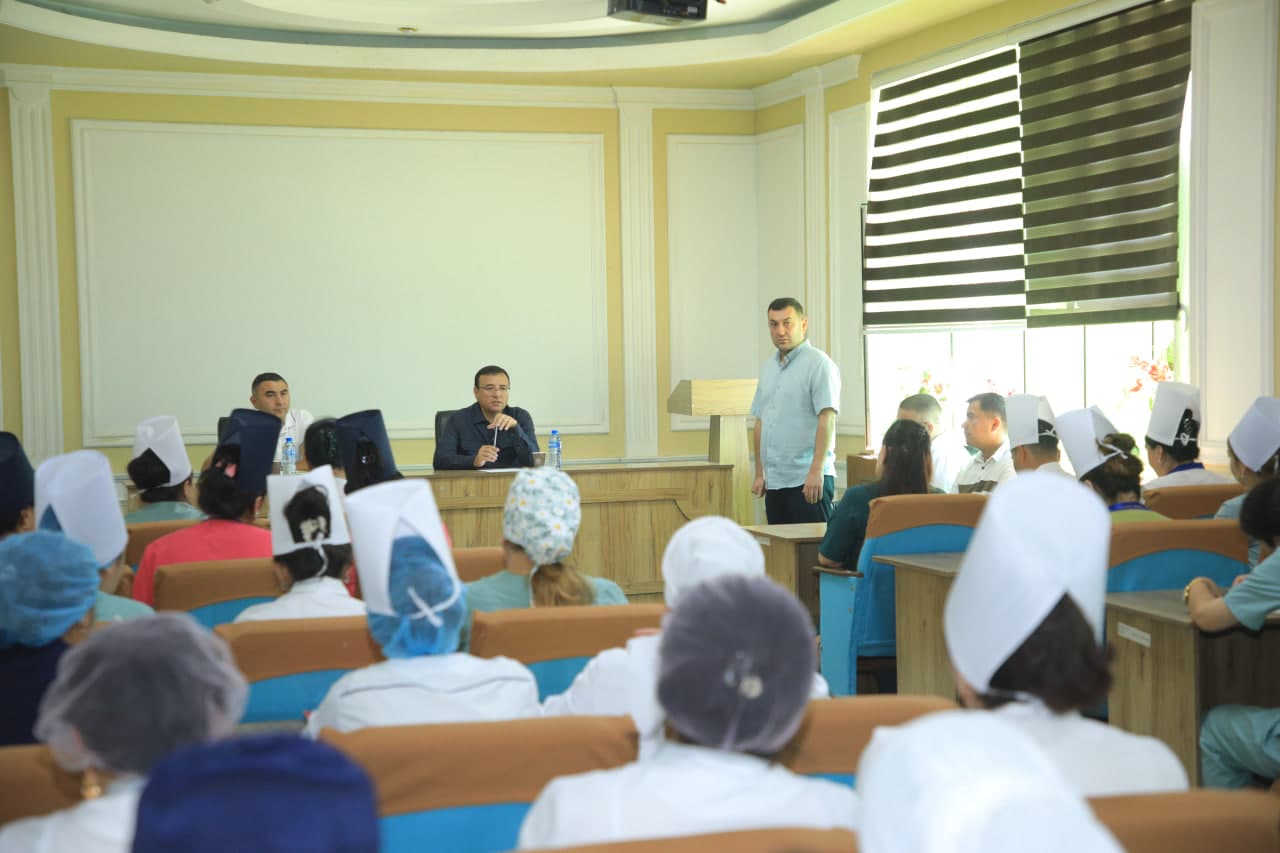 Yosh tibbiyot xodimlari bilan ochiq muloqot o‘tkazildi