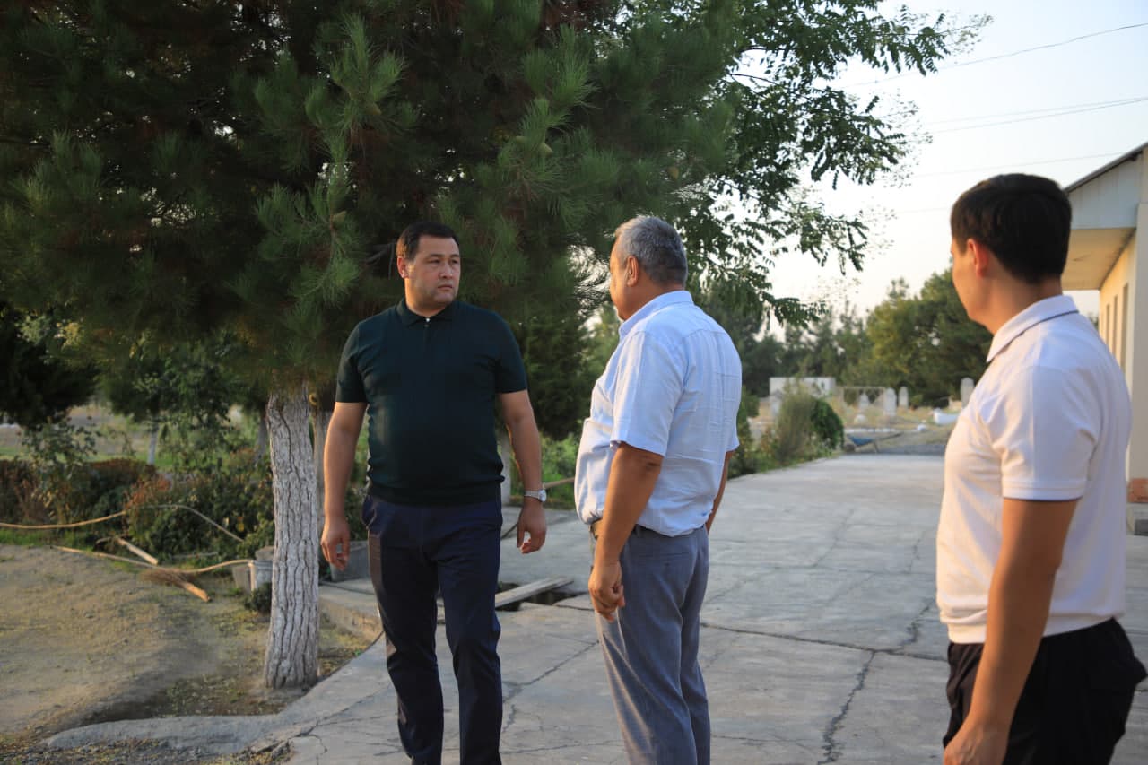 Tomorqa va issiqxonalardan samarali foydalanish masalalari o‘rganildi