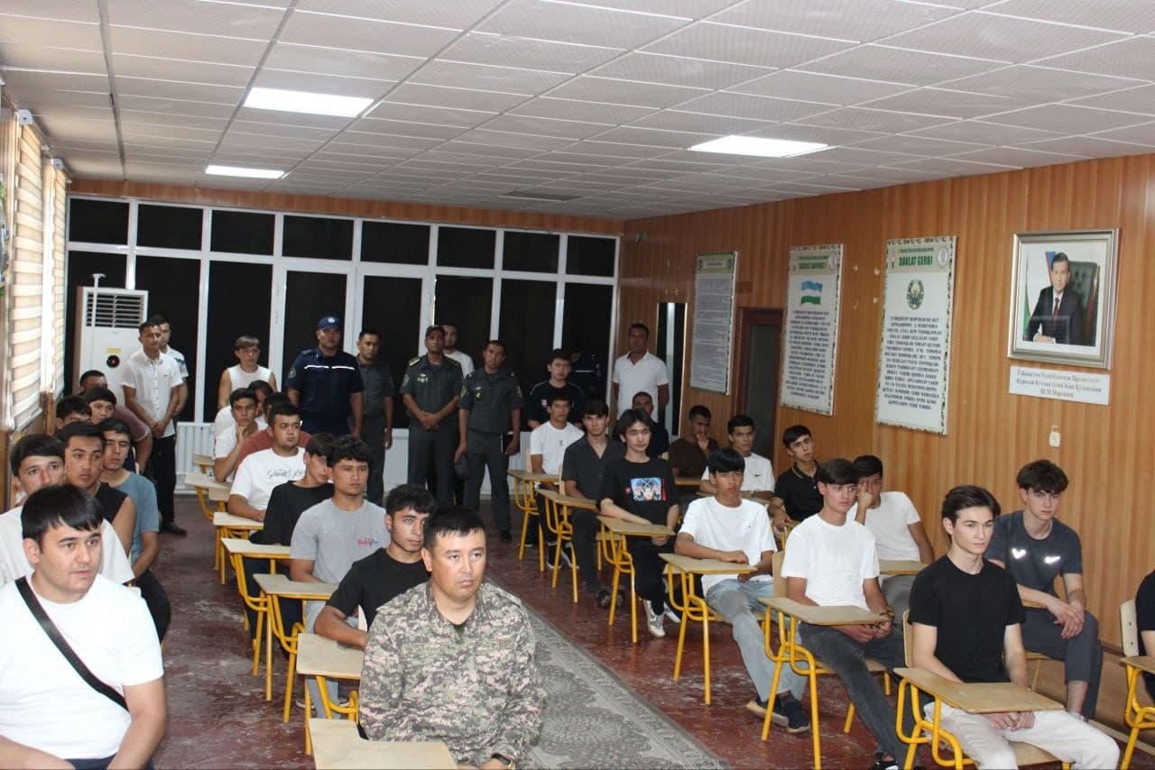 “Yoshlar kuni” munosabati bilan harbiy qismda ochiq muloqot o‘tkazildi