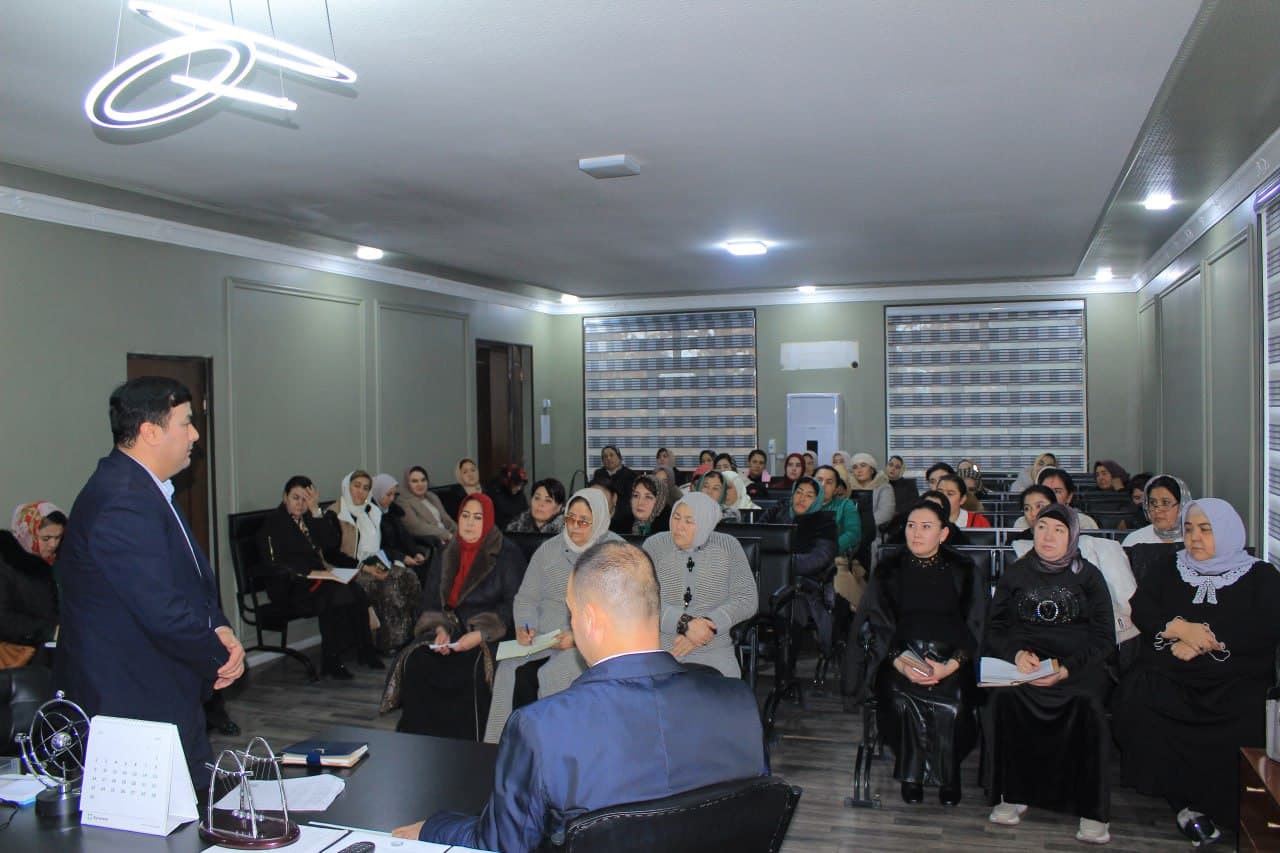 “Korrupsiya – taraqqiyot kushandasi” mavzusida davra suhbati o‘tkazildi