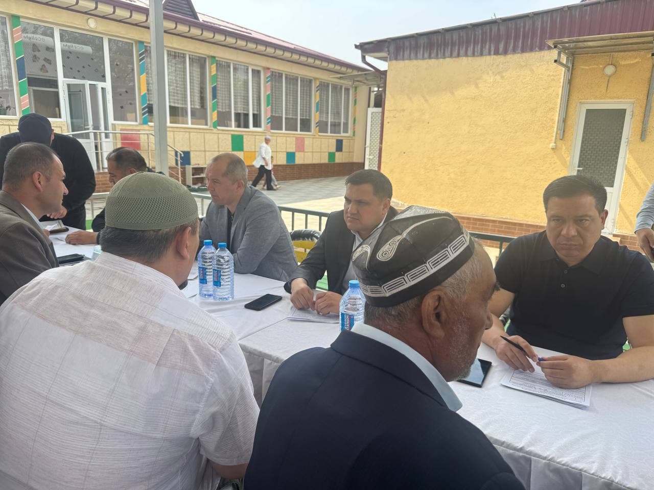 Olis Komilcho‘li qishlog‘ida tuman hokimi va adliya boshqarmasi rahbariyatining sayyor qabuli bo‘lib o‘tdi