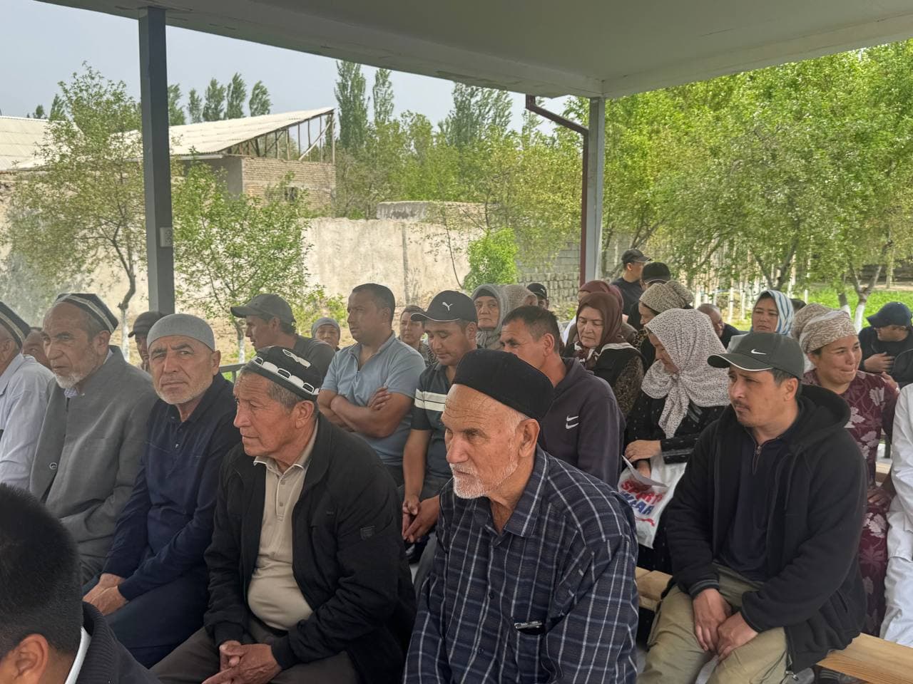 Olis Komilcho‘li qishlog‘ida tuman hokimi va adliya boshqarmasi rahbariyatining sayyor qabuli bo‘lib o‘tdi