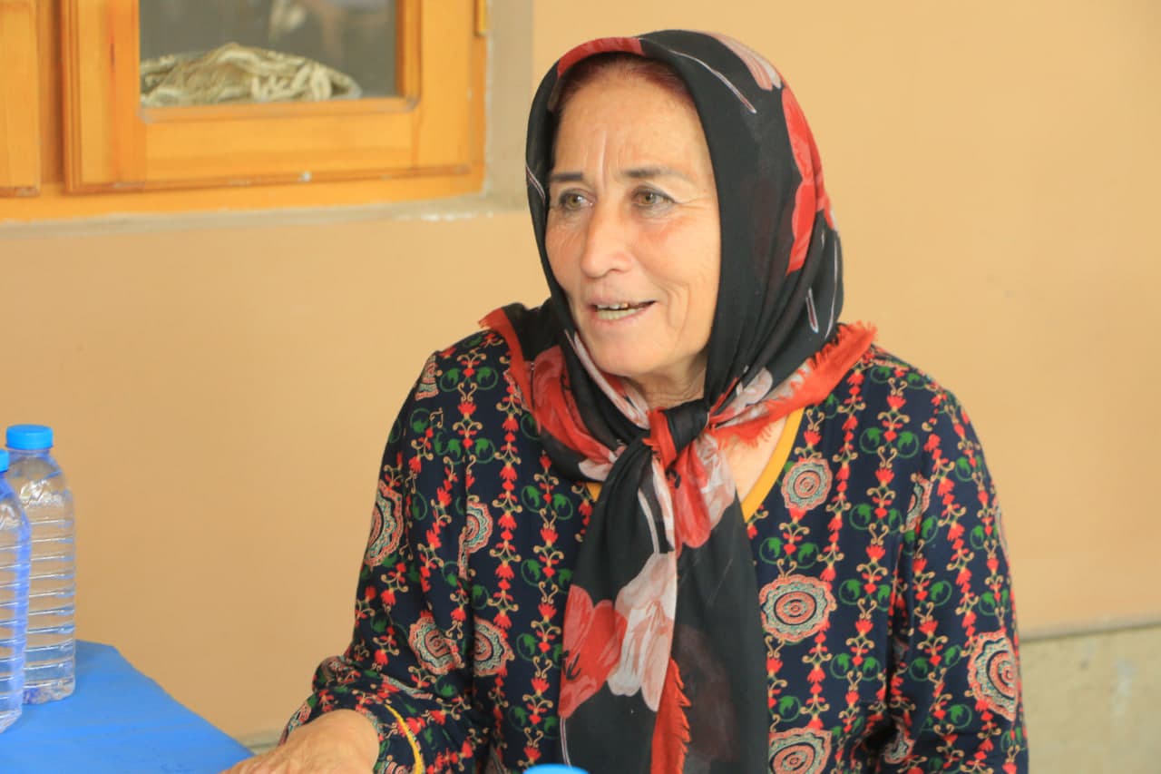 Aholi bilan muloqot: tuman hokimining mahalladigi sayyor qabulida fuqarolarning o‘ttizga yaqin murojaatlari o‘rganildi