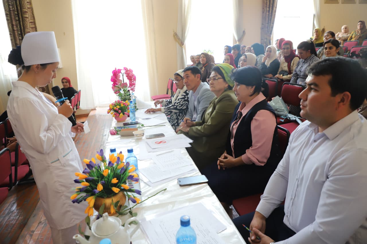 “КИТОБХОН ҲАМШИРА” кўрик-танлови ўтказилди