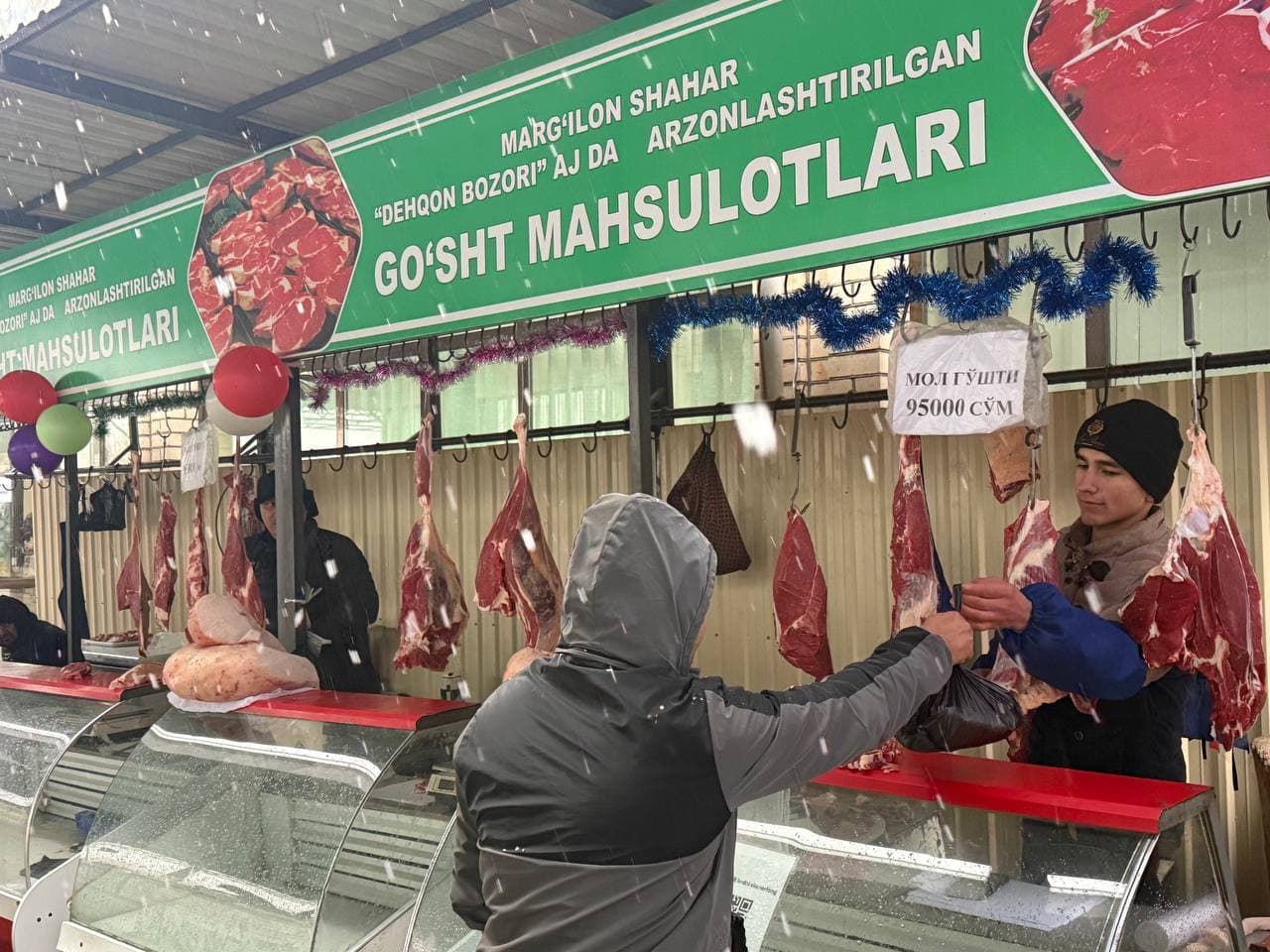 DISCOUNTED NEW YEAR FAIR PRODUCTS — A DECORATION FOR YOUR TABLE