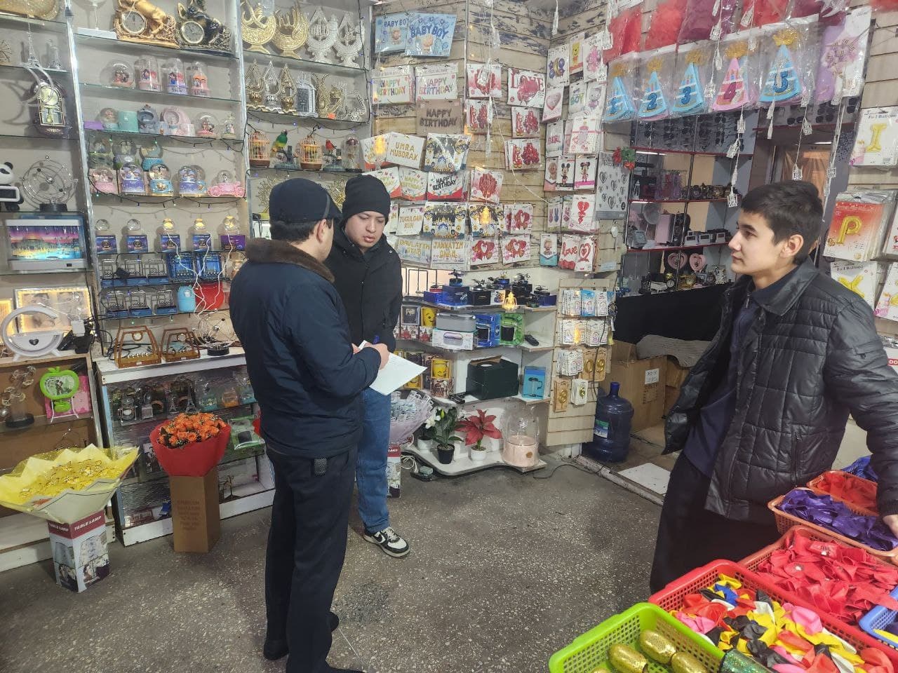 Marg‘ilon shahrida savdo faoliyatini qonuniylashtirish va nazorat-kassa texnikalaridan foydalanish bo‘yicha o‘rganishlar olib borildi