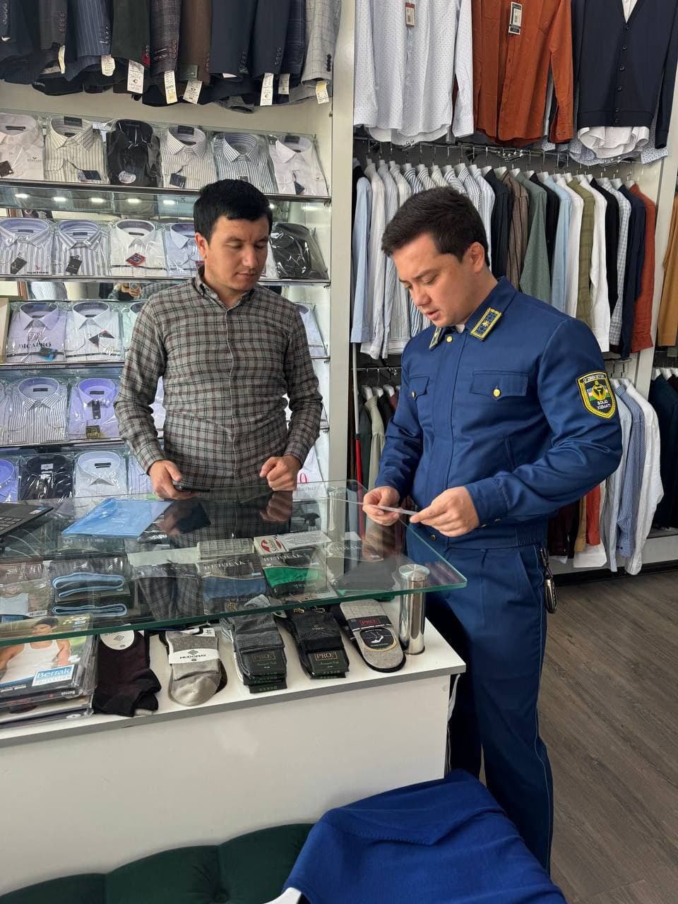 Marg‘ilon shahrida savdo faoliyatini qonuniylashtirish va nazorat-kassa texnikalaridan foydalanish bo‘yicha o‘rganishlar olib borildi