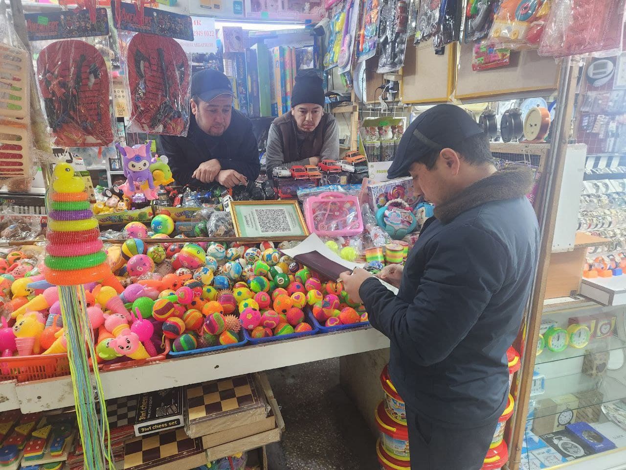 Marg‘ilon shahrida savdo faoliyatini qonuniylashtirish va nazorat-kassa texnikalaridan foydalanish bo‘yicha o‘rganishlar olib borildi