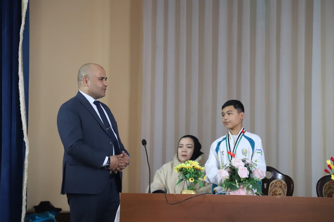 Таиланддаги халқаро мусобақада олтин медални қўлга киритган марғилонлик ёш спортчи М.Абдуллаев тантанали кутиб олинди
