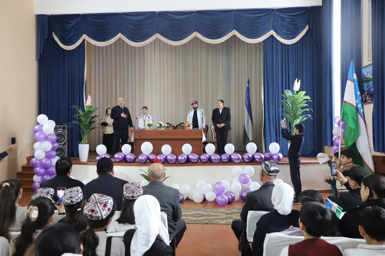 Таиланддаги халқаро мусобақада олтин медални қўлга киритган марғилонлик ёш спортчи М.Абдуллаев тантанали кутиб олинди