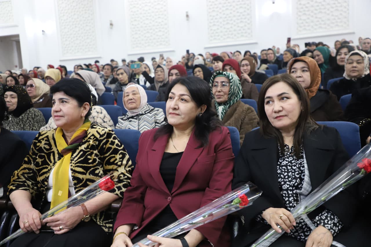 СИЗ ҲАМИША ЭЪЗОЗ ВА ЭЪТИБОРМИЗДАСИЗ, АЗИЗ АЁЛЛАР!