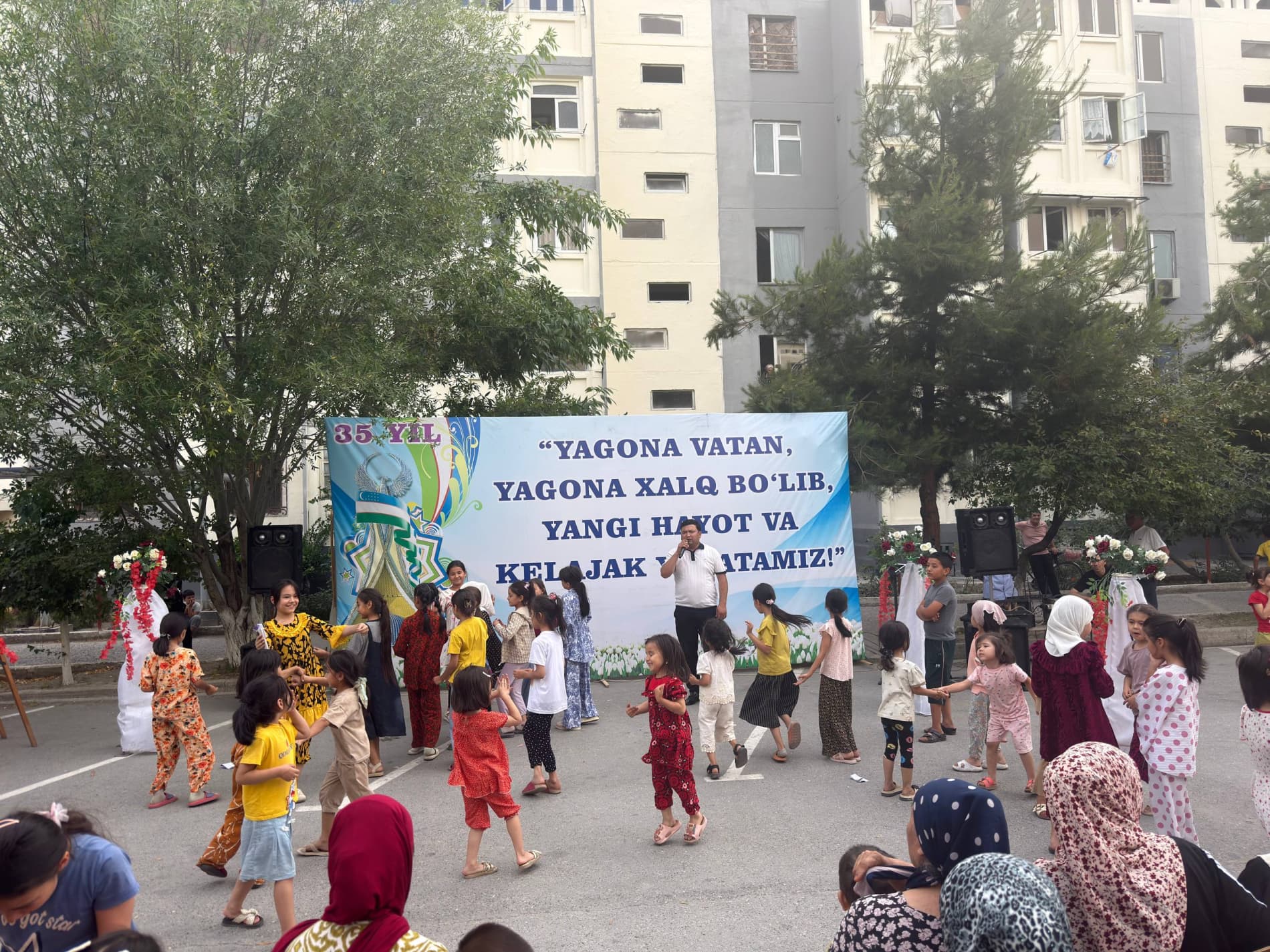 1 июнm - Халқаро болаларни ҳимоя қилиш куни МАҲАЛЛАДА БАЙРАМ ШУКУҲИ