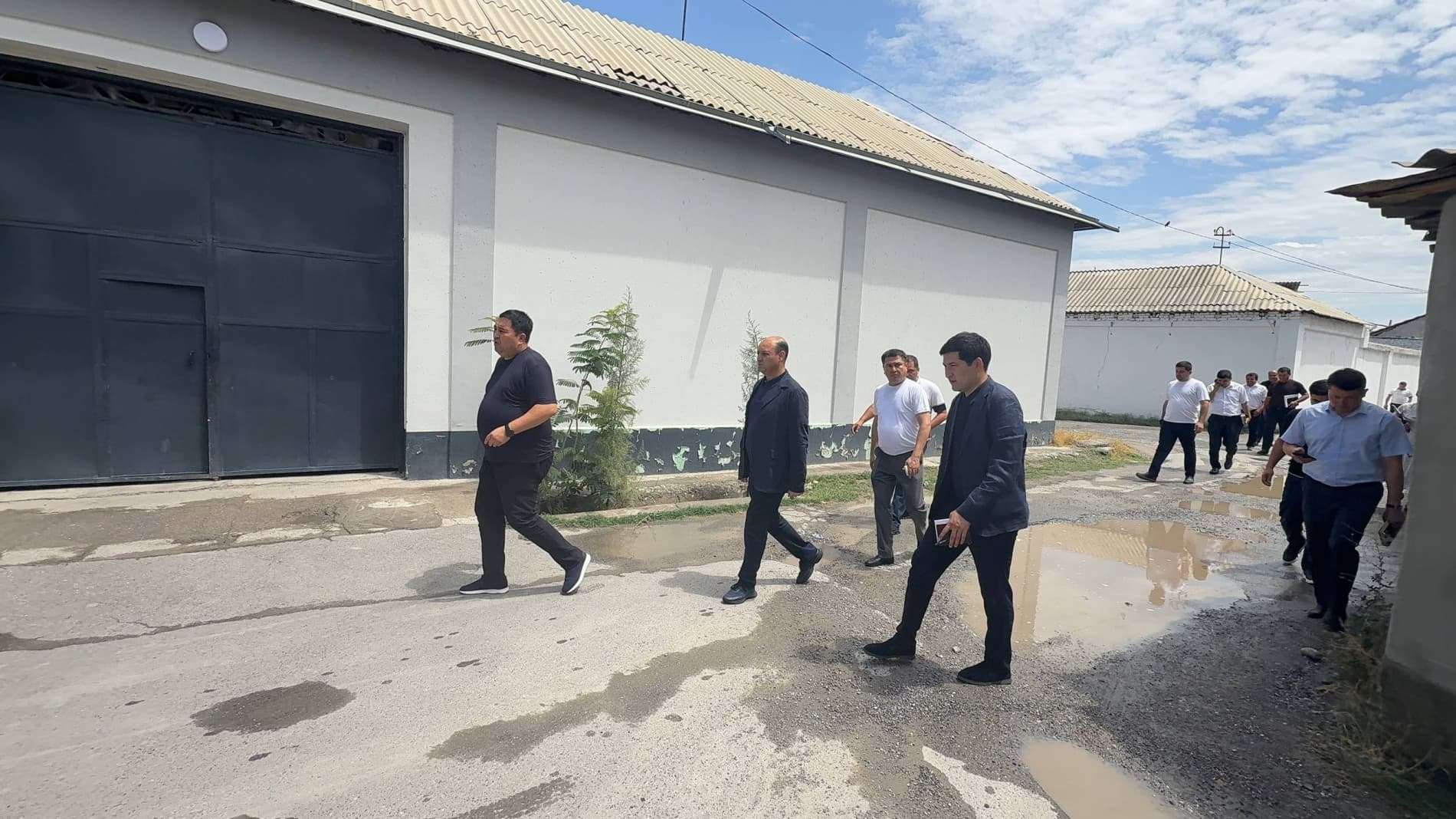Shahar hokimi boshchiligida "Baxrin" mahallasida kompleks o‘rganish ishlari amalga oshirildi