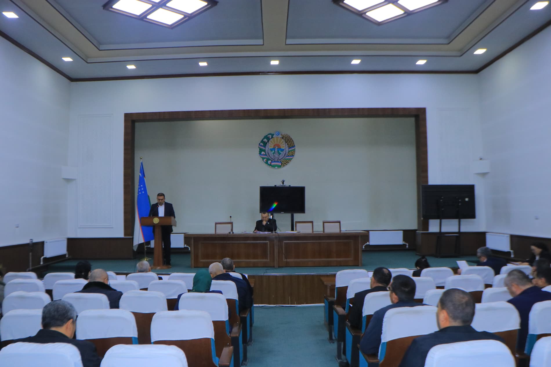 Sessiya ishida muhim masalalar muhokama qilindi