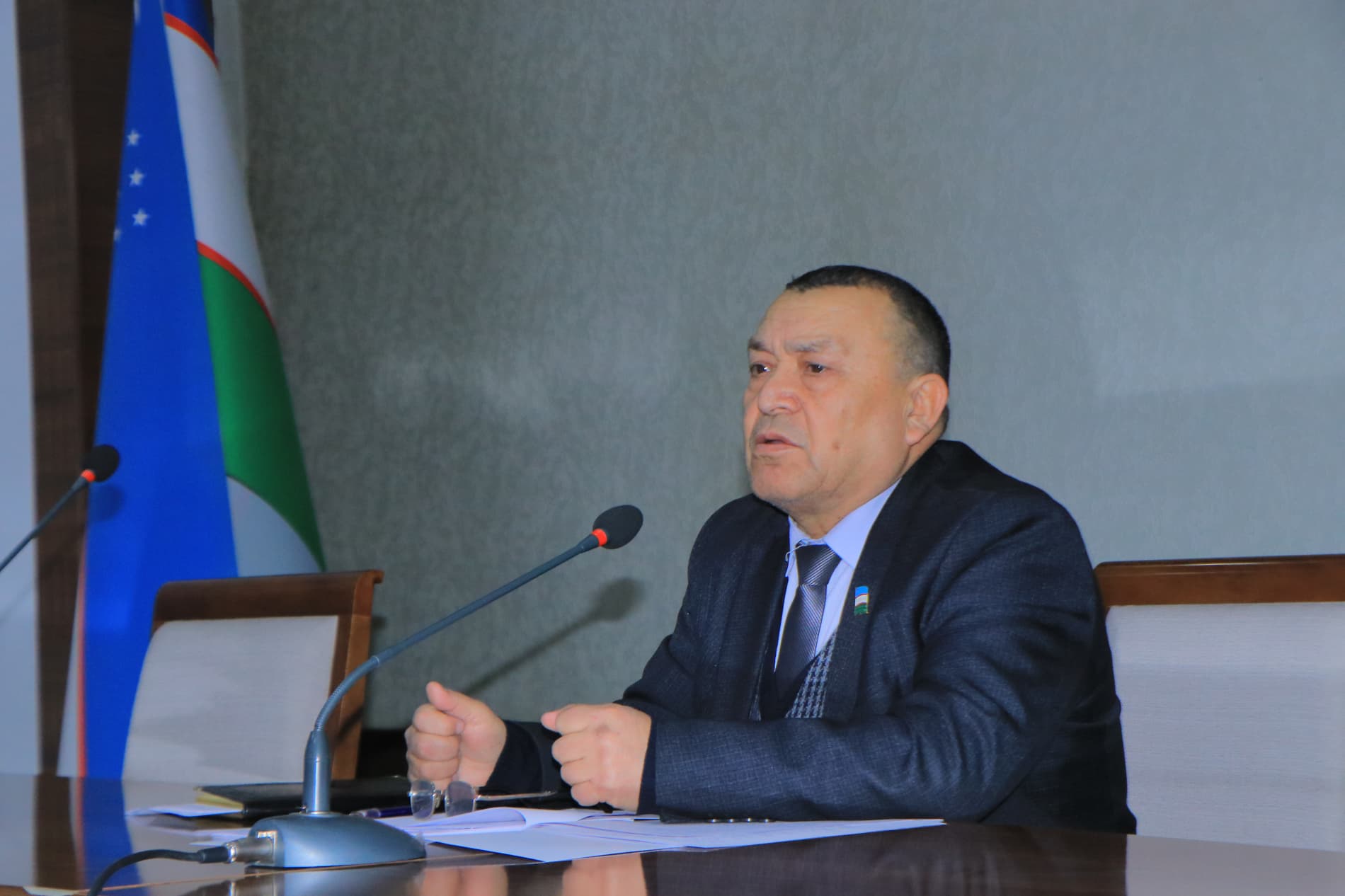 Sessiya ishida muhim masalalar muhokama qilindi