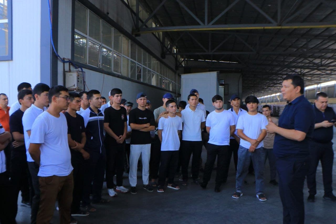 Yoshlar uchun bo‘sh ish o‘rinlari mehnat yarmarkasi o‘tkazildi