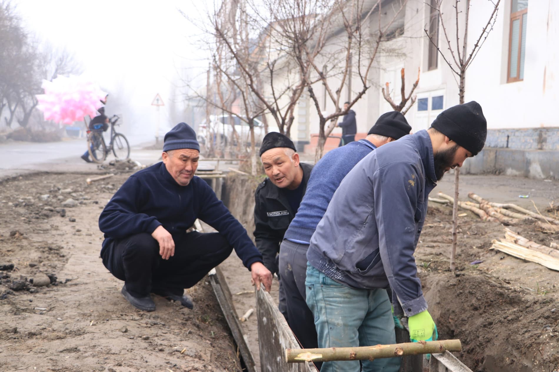 Buvayda tumanida umumxalq hasharlari davom etmoqda