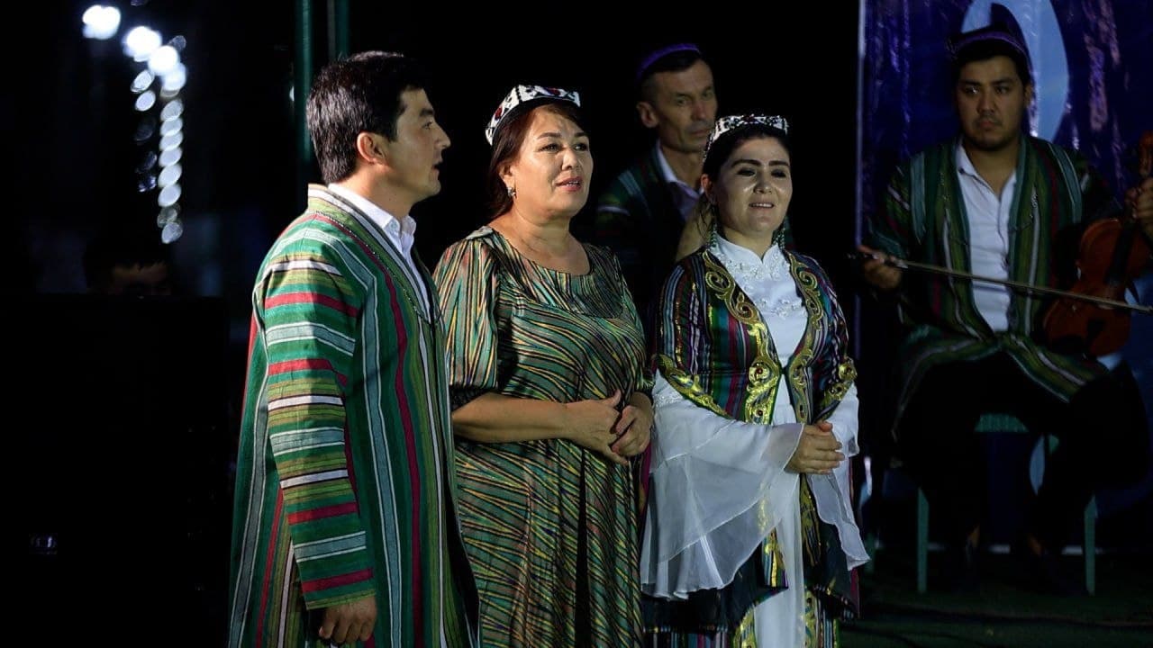 BUVAYDADA HISOBOT KONSERTI KO‘TARINKI KAYFIYATDA O‘TDI