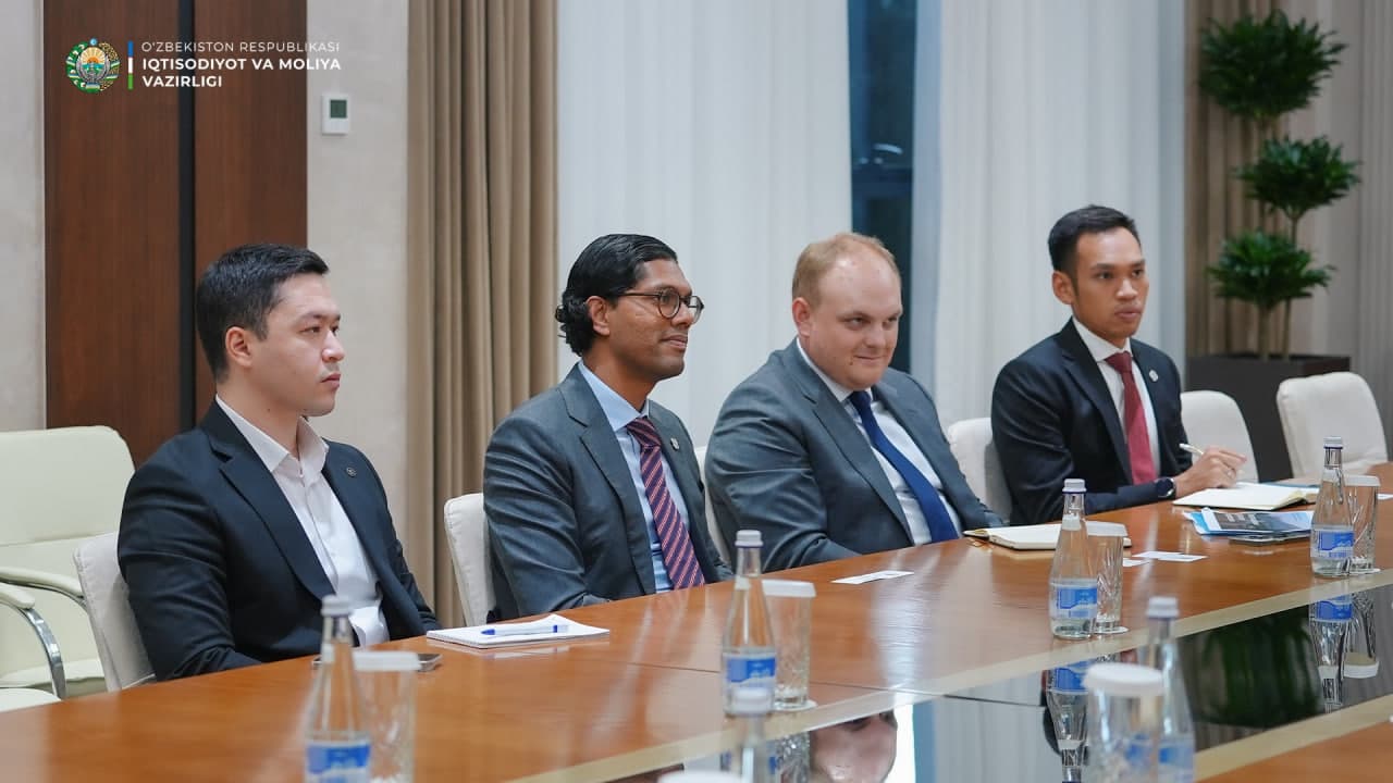 A meeting with representatives of Tony Blair's Global Change Institute was held