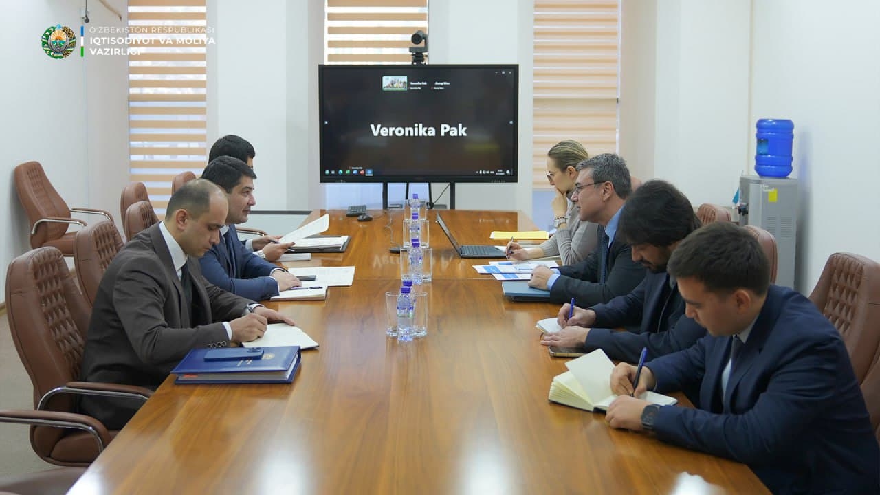 Negotiations were held with representatives of the World Bank