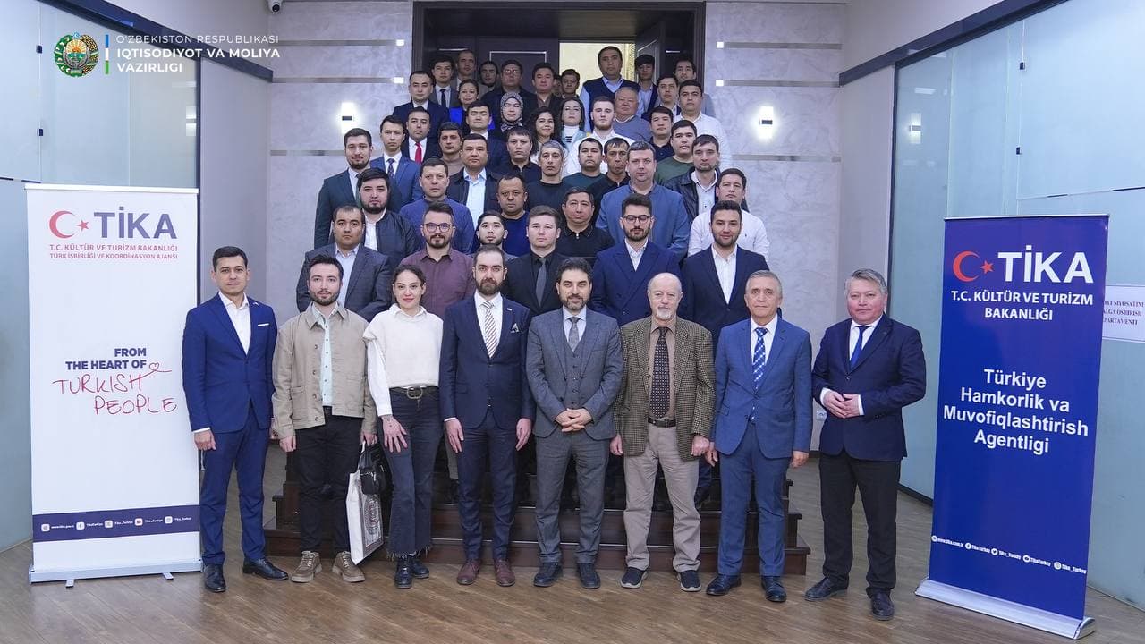 Iqtisodiyot va moliya vazirligi hamda TIKA hamkorligidagi zargarlik va shisha mahsulotlari ishlab chiqarish bo‘yicha o‘quv treninglari ishtirokchilariga sertifikatlar topshirildi