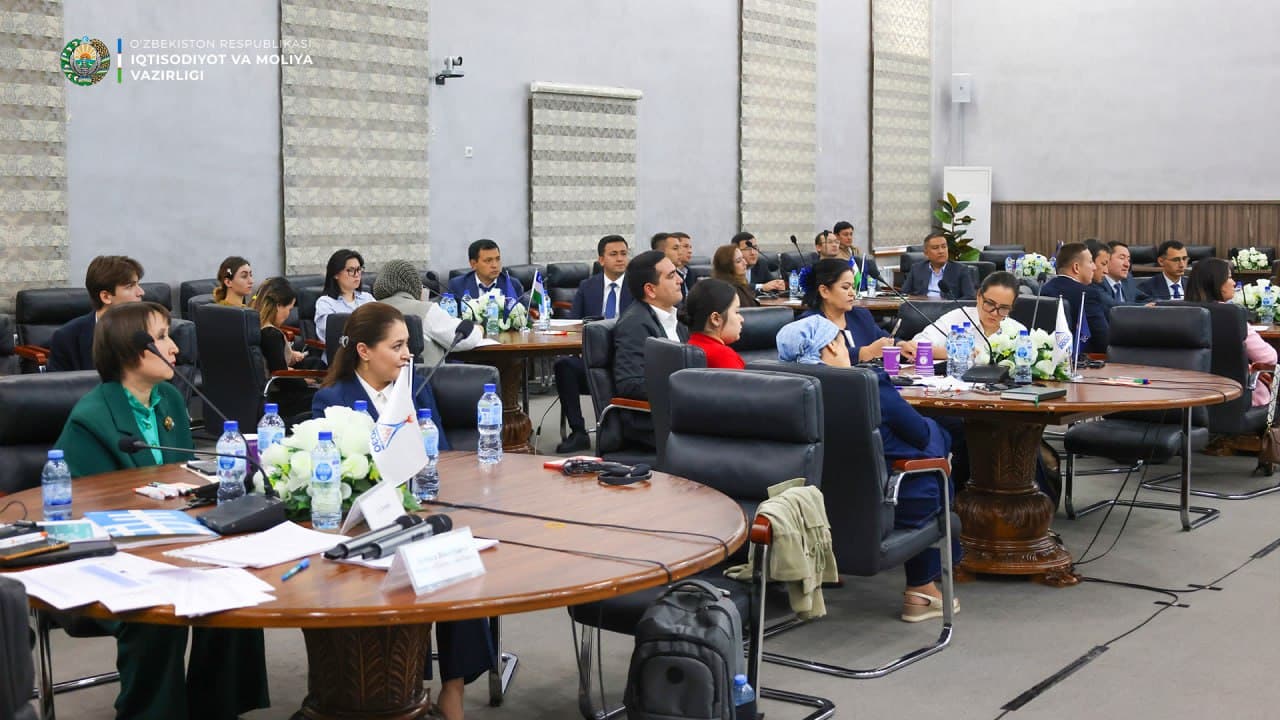 Олий Мажлис Сенати билан ҳамкорликда “Гендерга йўналтирилган бюджетлаштириш” бўйича семинар ўтказилмоқда