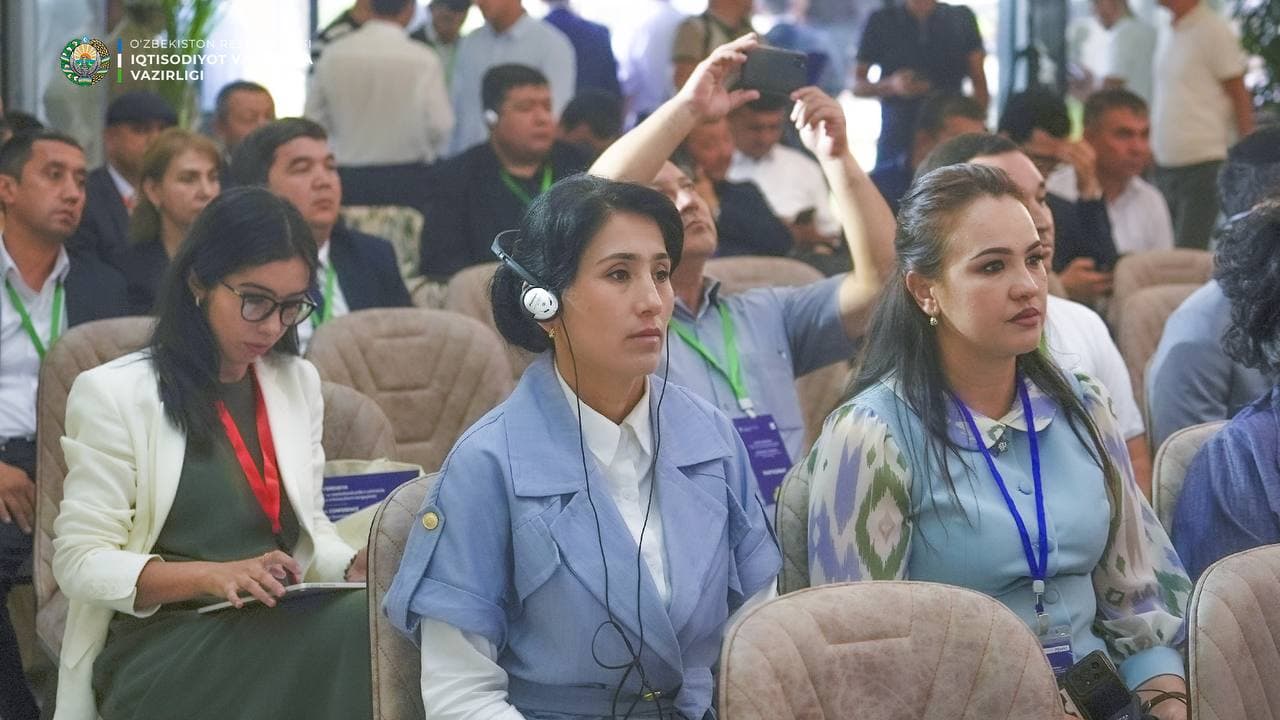 Discussions were held on supporting women’s and youth entrepreneurship