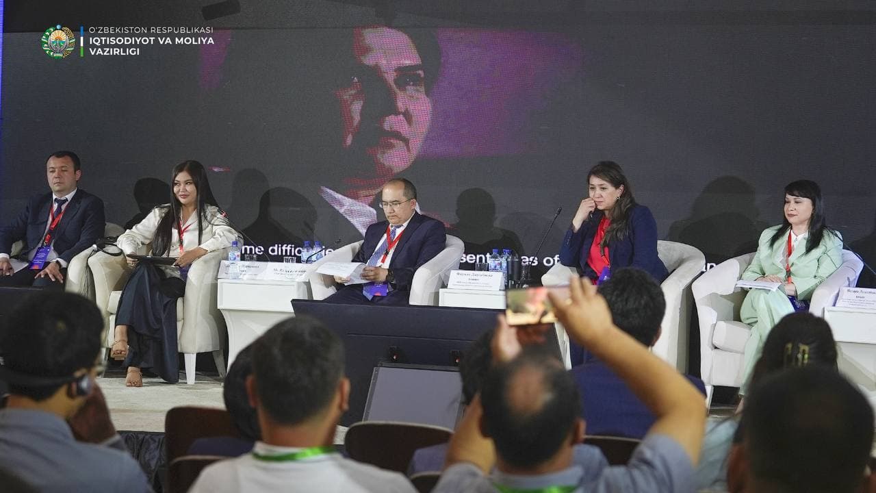 Discussions were held on supporting women’s and youth entrepreneurship