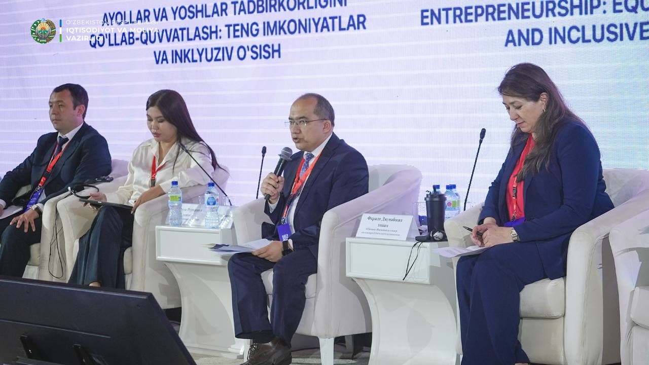 Discussions were held on supporting women’s and youth entrepreneurship
