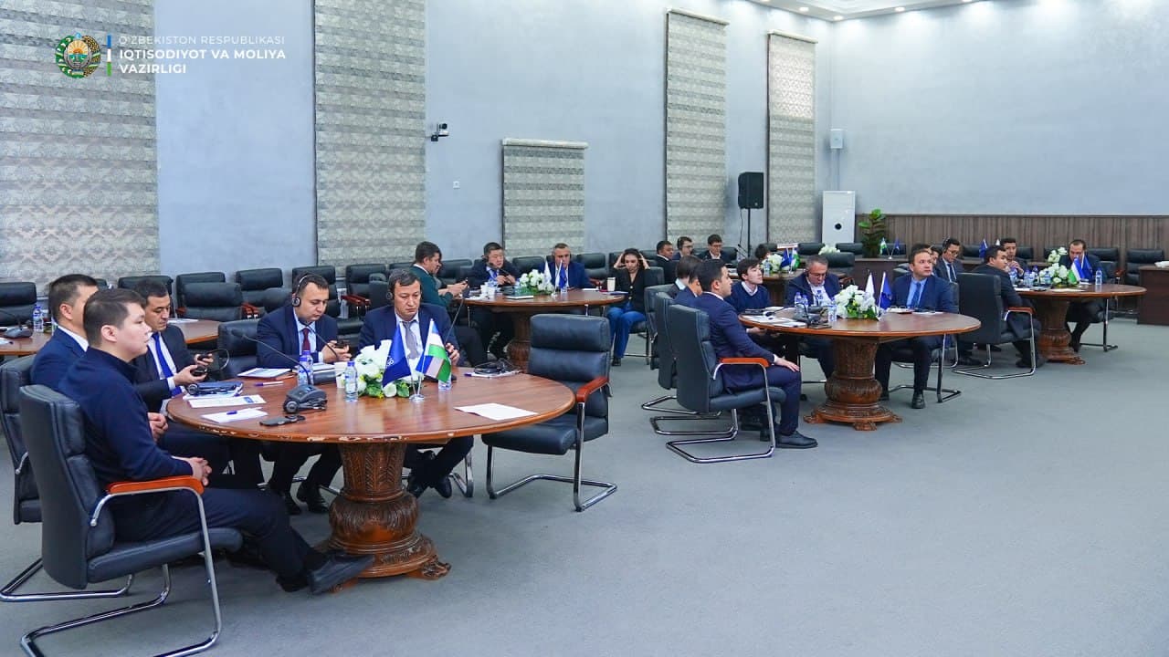 A training and practical seminar titled “Review of Budget Submissions” is being held