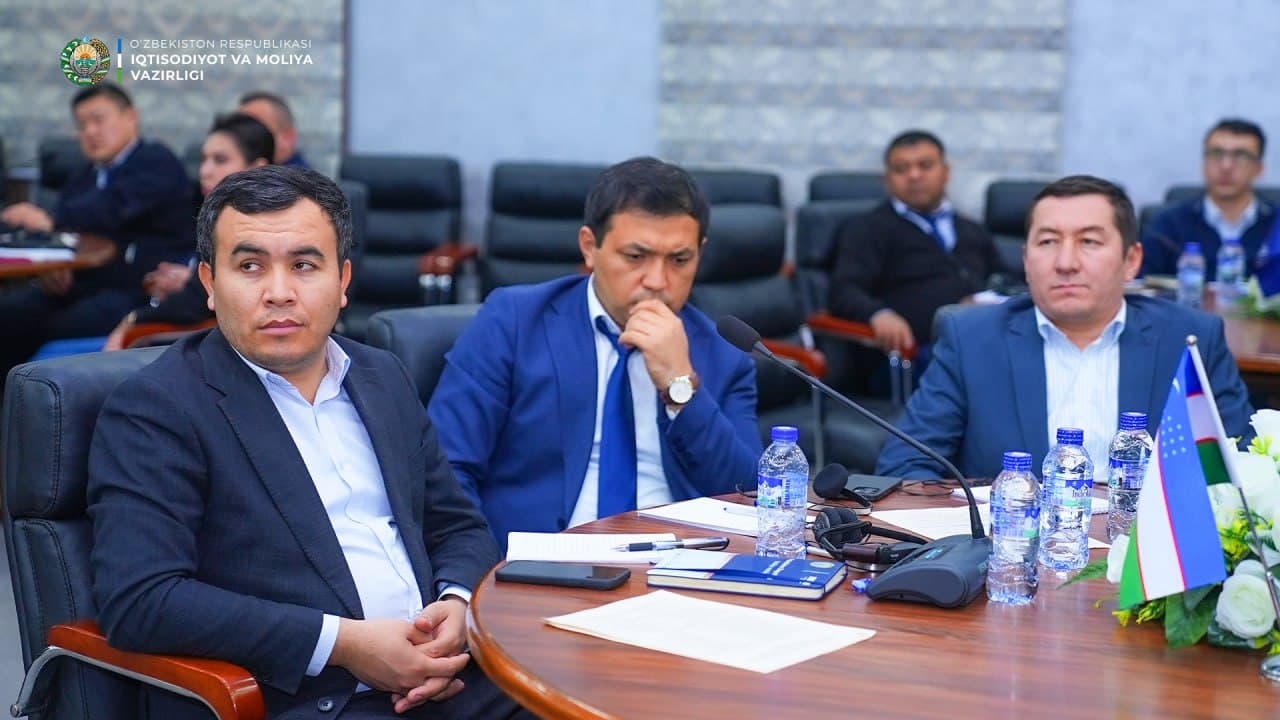A training and practical seminar titled “Review of Budget Submissions” is being held