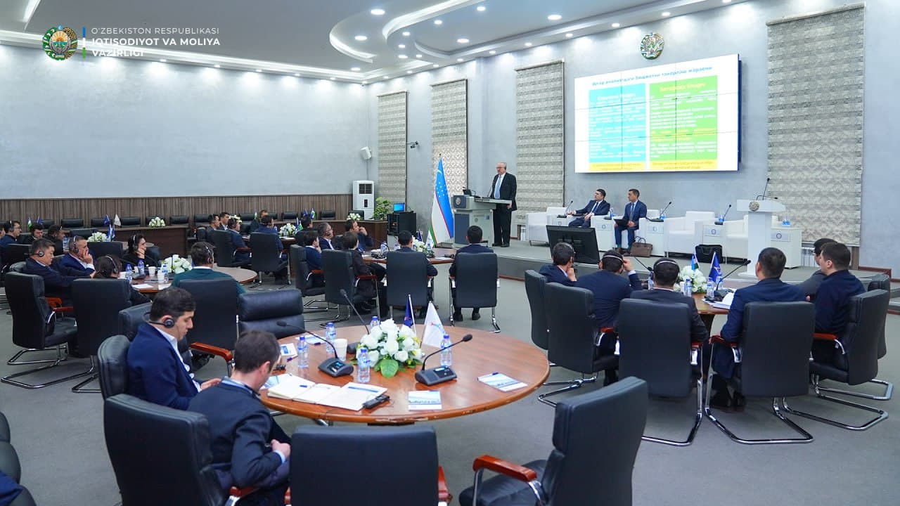 A training and practical seminar titled “Review of Budget Submissions” is being held