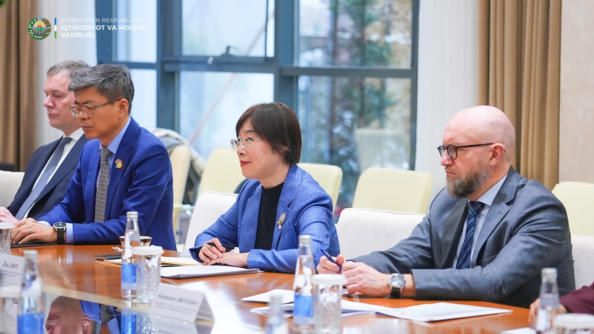 Осиё инфратузилма инвестициялари банки президенти Сзоу Сзяи билан ҳамкорлик йўналишлари муҳокама қилинди