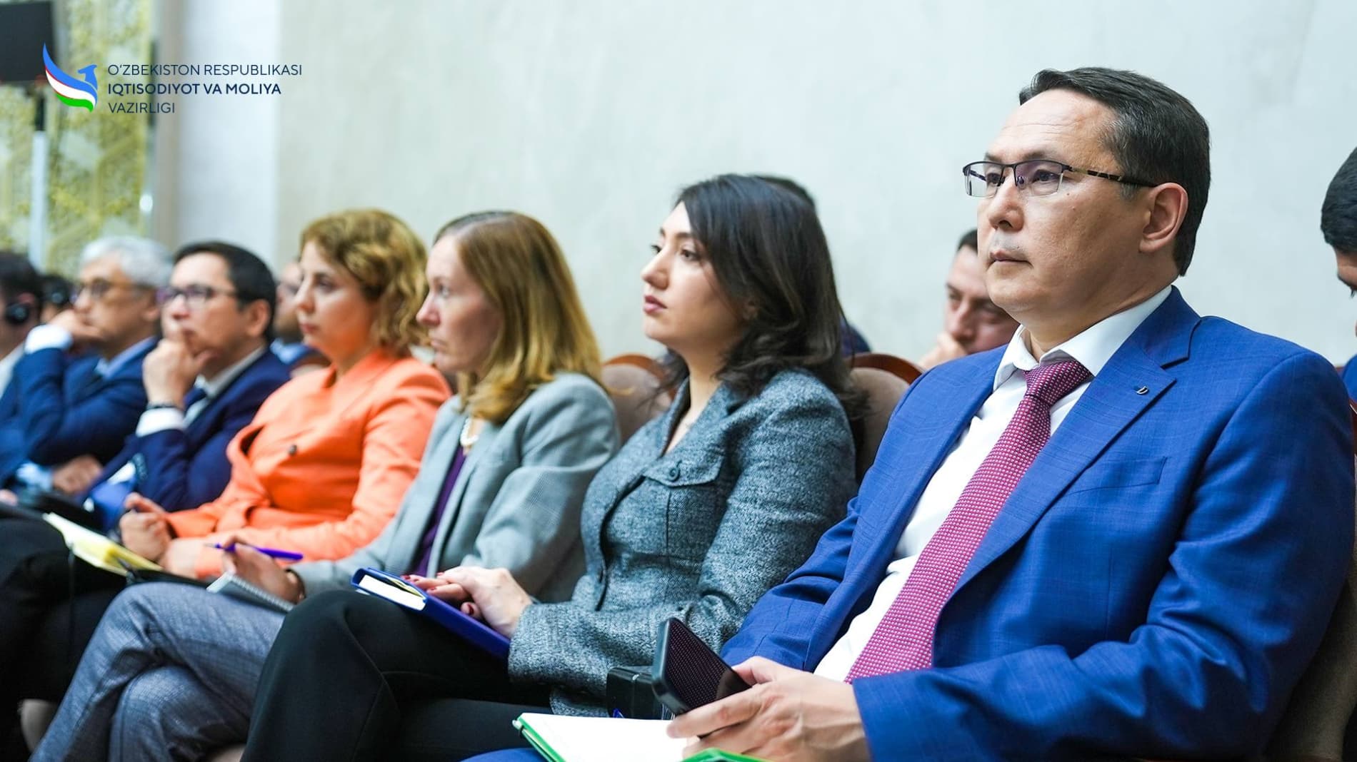A roundtable discussion was held on the development of small and medium-sized businesses and increasing employment in Uzbekistan