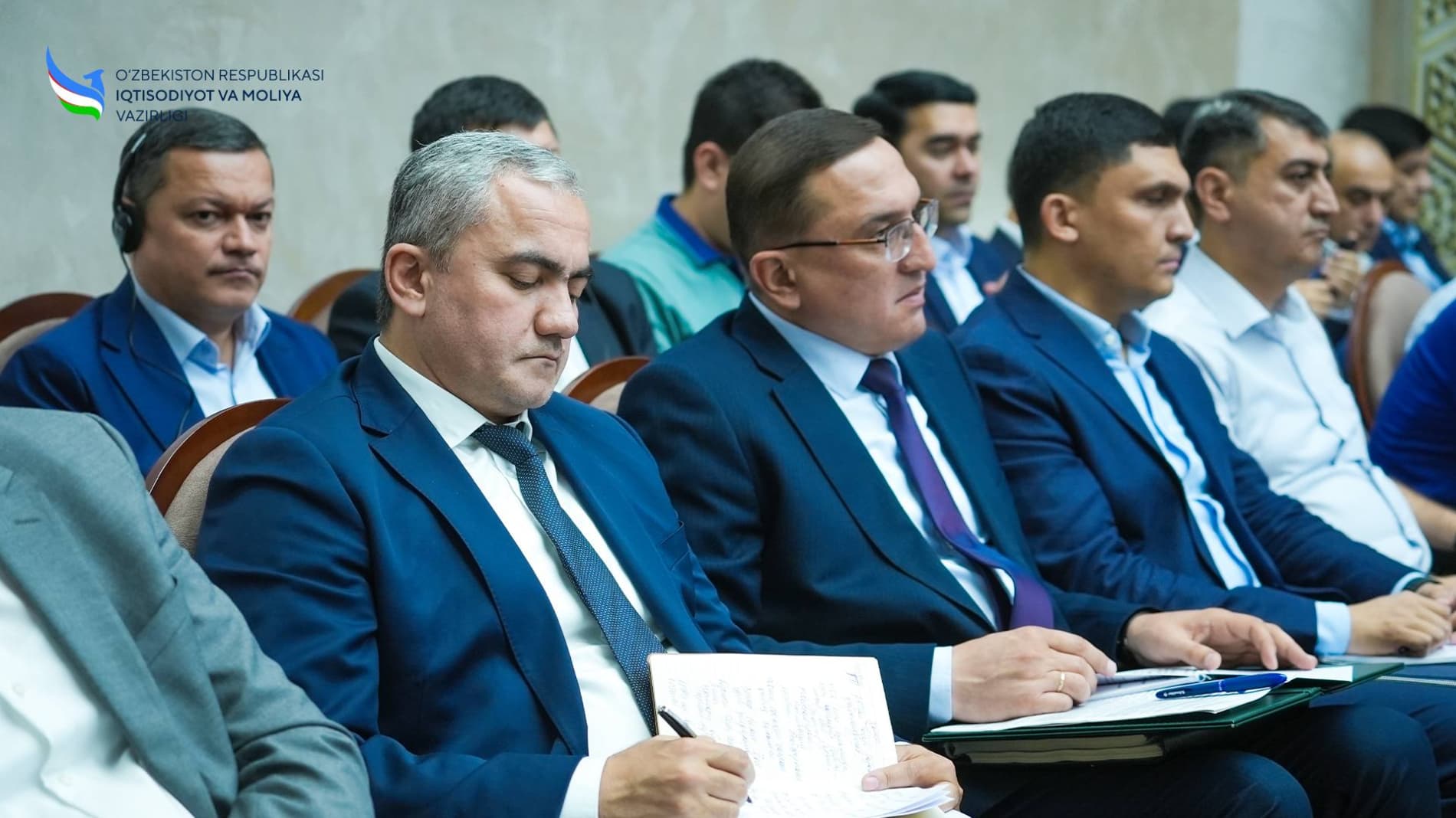 A roundtable discussion was held on the development of small and medium-sized businesses and increasing employment in Uzbekistan