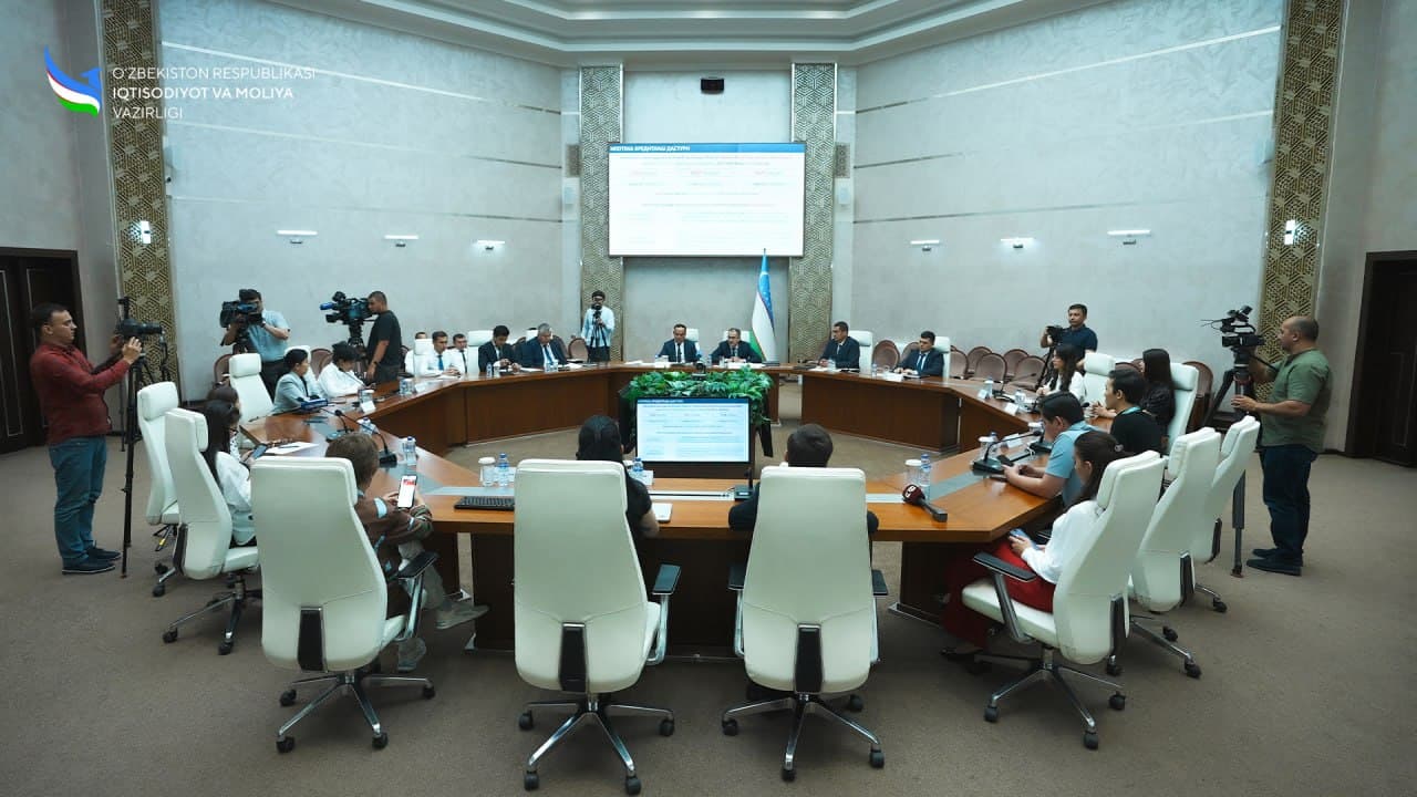 “O‘zbekistonda ipoteka bozori va uy-joy subsidiyalari tizimi: murojaatlar tahlili, yangi mexanizmlar va rivojlanish istiqbollari” mavzusida ochiq muloqot bo‘lib o‘tdi