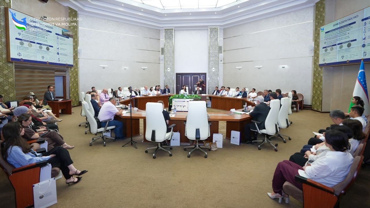 Efforts underway to improve public services and regulation in the jewelry sector