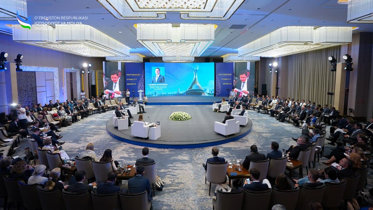 Aspects of regional cooperation, private sector investment, and open trade were discussed