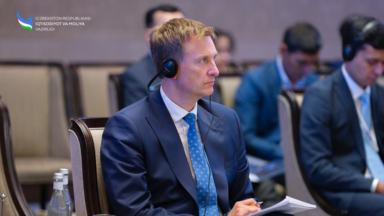 Aspects of regional cooperation, private sector investment, and open trade were discussed