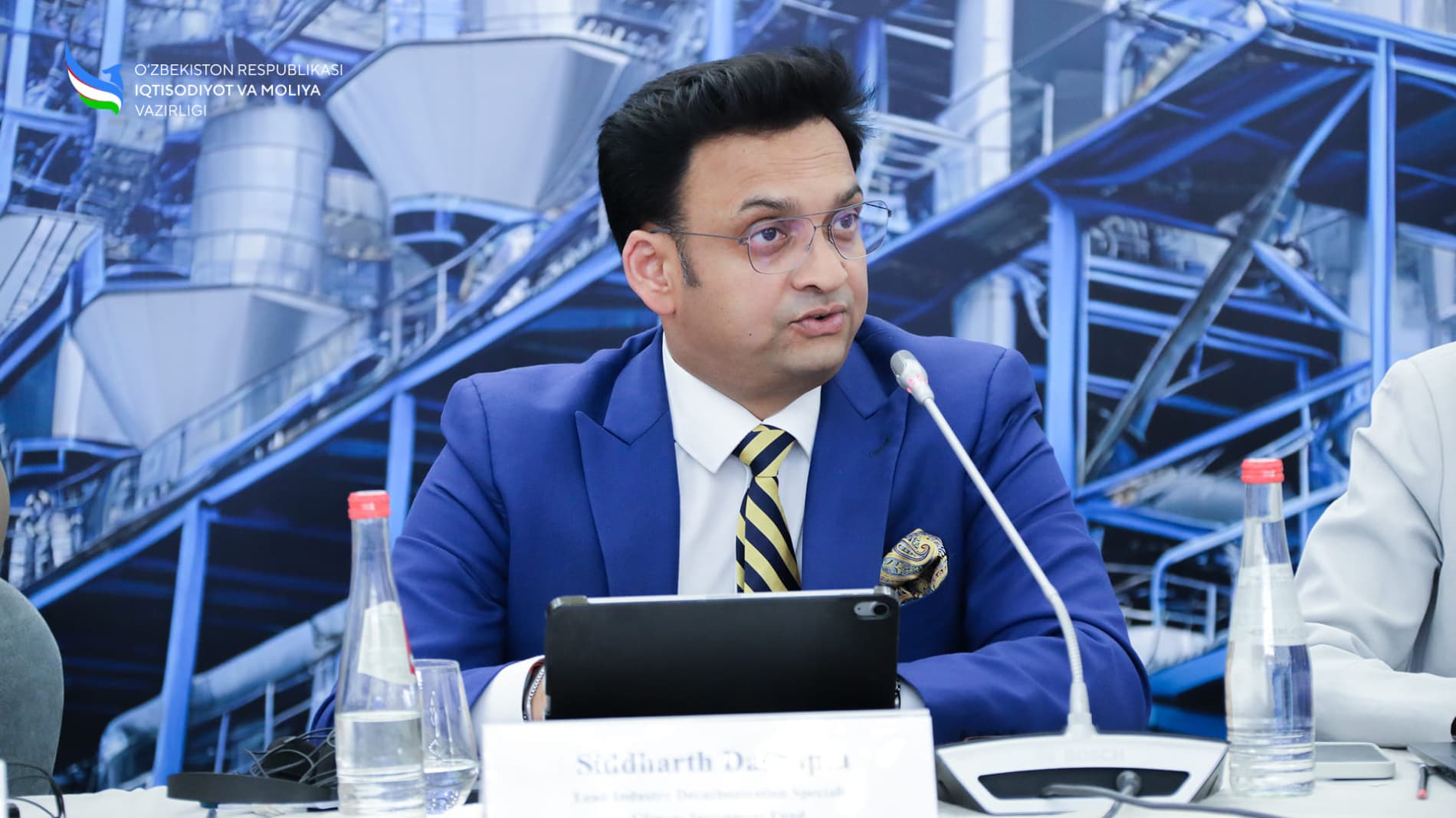Sanoatni dekarbonizatsiya qilish dasturi: O‘zbekiston investitsiya rejasini yakunlash bosqichiga o‘tdi