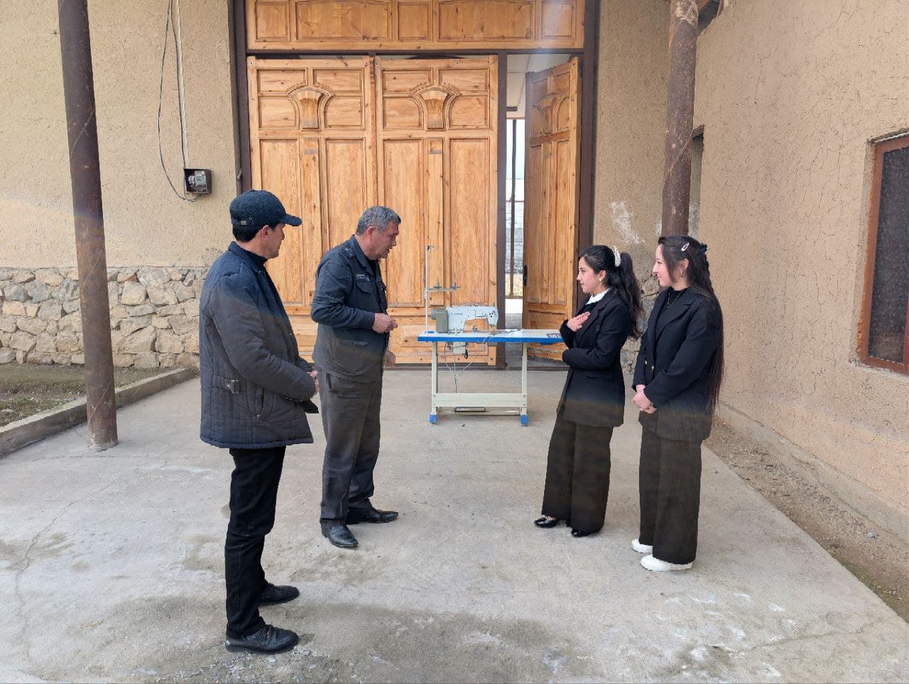 YOSHLAR MUROJAATI E’TIBORDAN CHETDA QOLMAYAPTI: YANA BIR MUAMMO IJOBIY HAL ETILDI