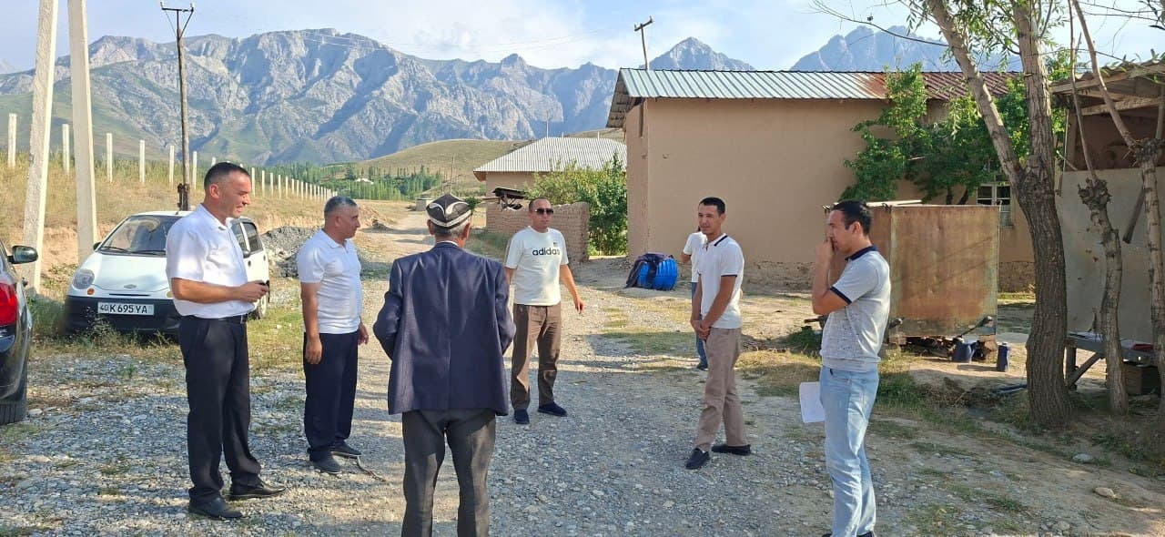 📍 Tuman Kengashi kotibiyati mudiri hududlarda o‘rganish ishlarini olib bordi