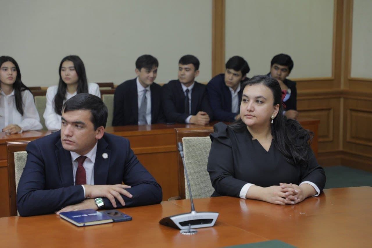 🇺🇿 СЎХ ФАРЗАНДИ ЁШ СИЁСАТЧИЛАР МАРАФОНИДА ТАҚДИРЛАНДИ!