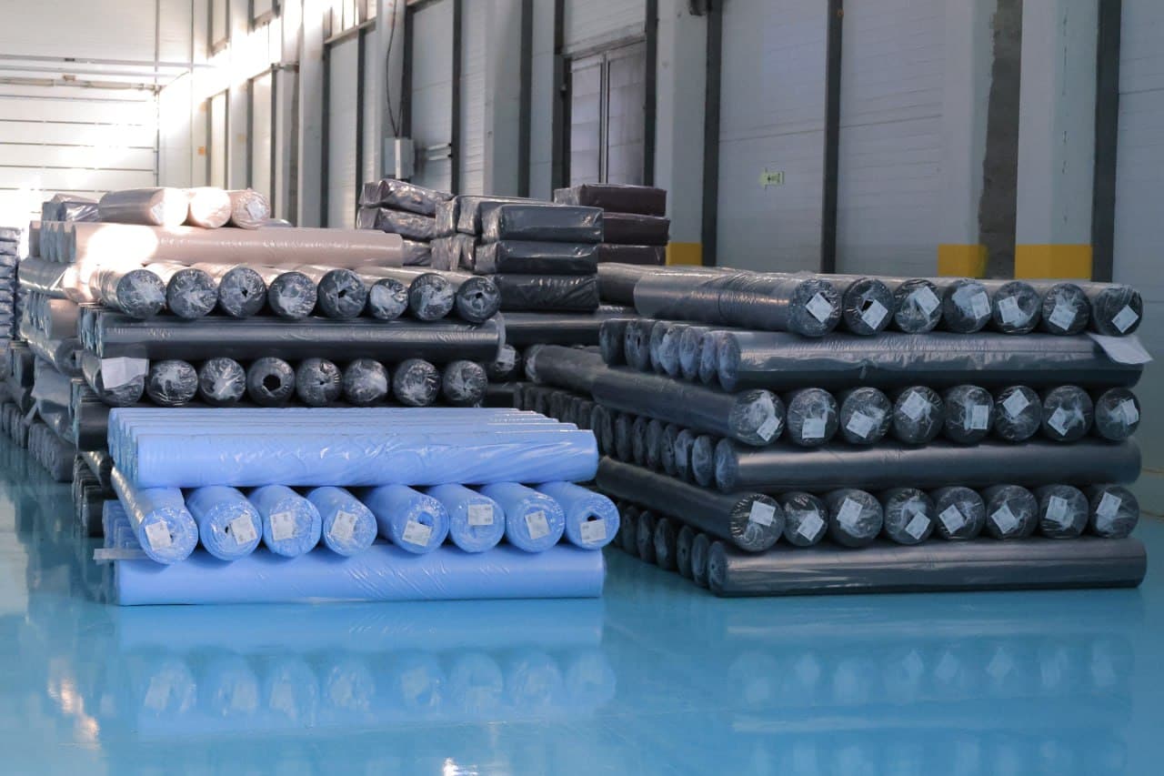 KOGON TUMANI HOKIMI OTABEK QAZOQOV TURKIYALIK TADBIRKOR BILAN HAMKORLIKDAGI ISTIQBOLLI LOYIHALARNI MUHOKAMA QILDILAR