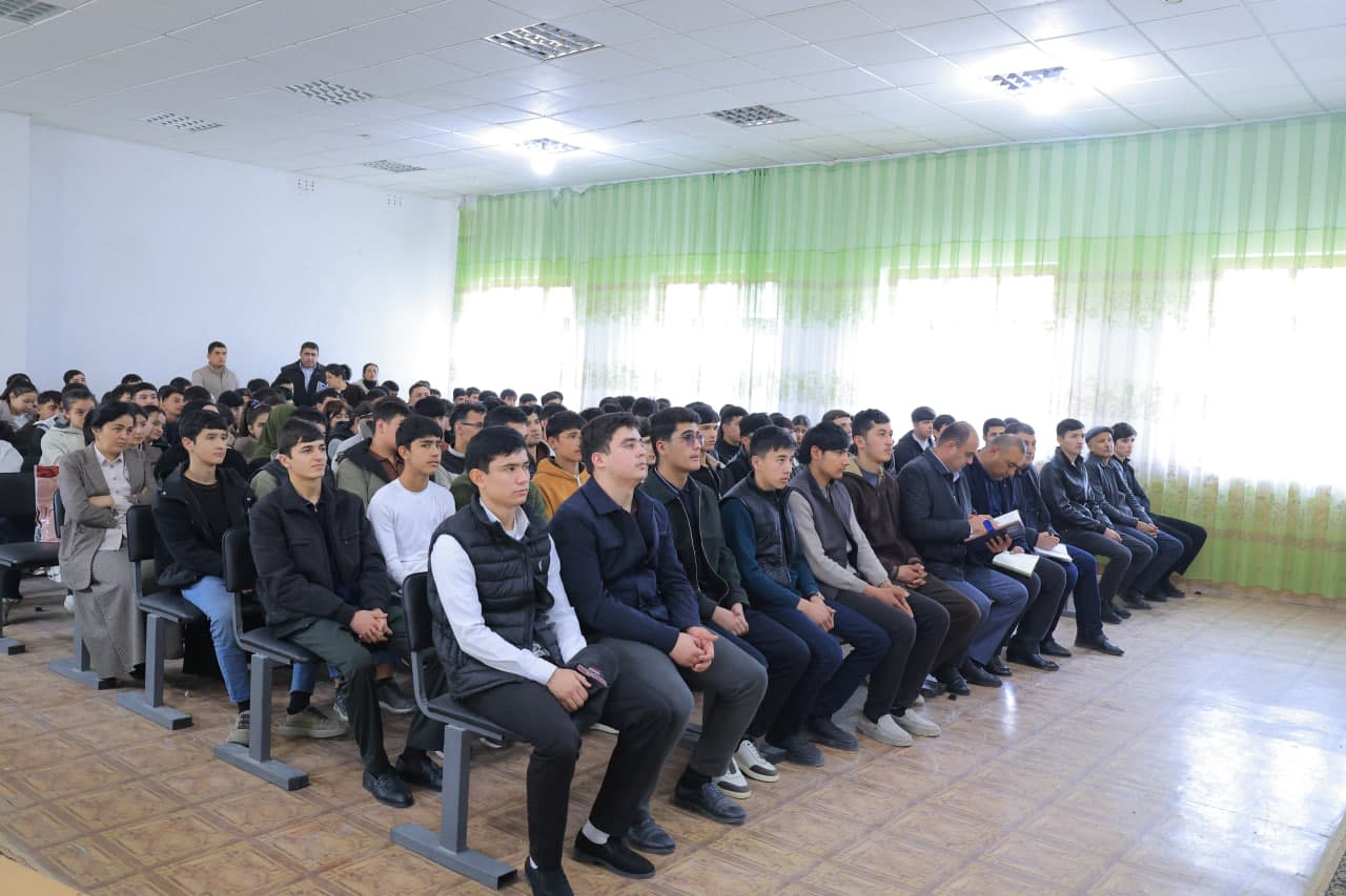 Yoshlar bilan muloqot – bitiruvchilar tashabbuslari qo‘llab-quvvatlanmoqda!