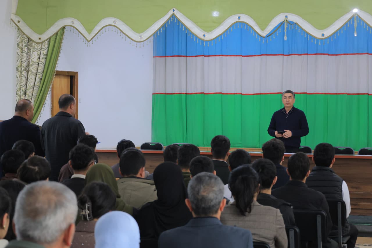 Yoshlar bilan muloqot – bitiruvchilar tashabbuslari qo‘llab-quvvatlanmoqda!