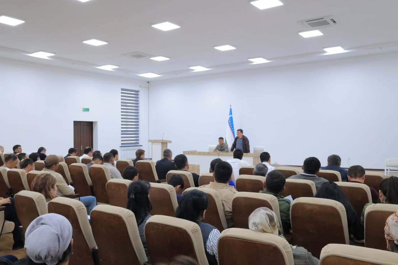 Kogon tumani hokimligi katta majlislar zalida “Davlat xaridlari sohasidagi amaldagi tartiblar, imtiyozlar va imkoniyatlar yuzasidan tadbirkorlik sub’yektlarini keng xabardor qilish” mavzusida seminar tashkil etildi.