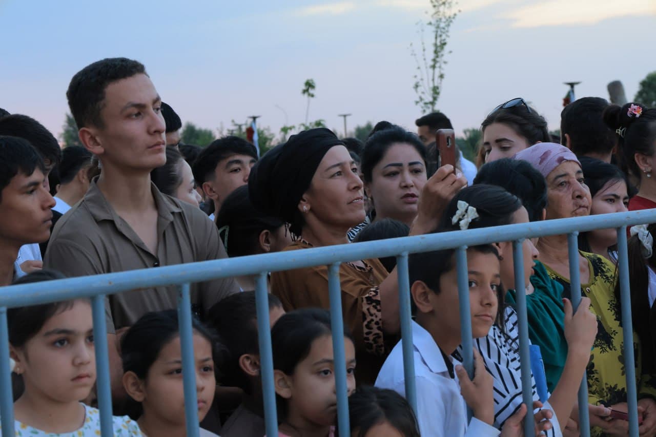 Kogon tumanida “Bitiruv kuni” munosabati bilan yoshlar uchun unutilmas bayram tadbiri tashkil etildi